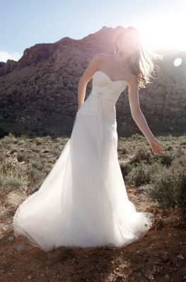 Nicole Linkletter
Photo: Bec Parsons
For: Bride to Be Magazine
