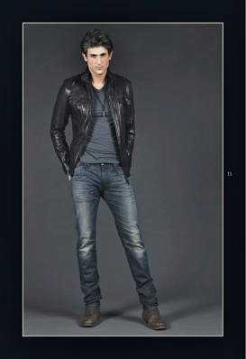 Matthew Smith
For: Robin's Jeans
