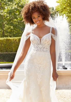 ShaRaun Brown
For: Morilee Wedding Dresses | Morilee Signature Collection
