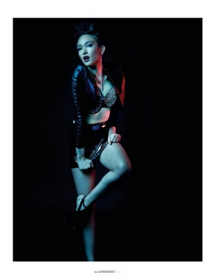 Naima Mora
Photo: Chi Lee Photography
For: The Powder Room Magazine, Issue 2
