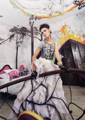 Claire Unabia
Photo: Darrel Pobre
For: Manila Bulletin Fashion Feature 10.28.11
